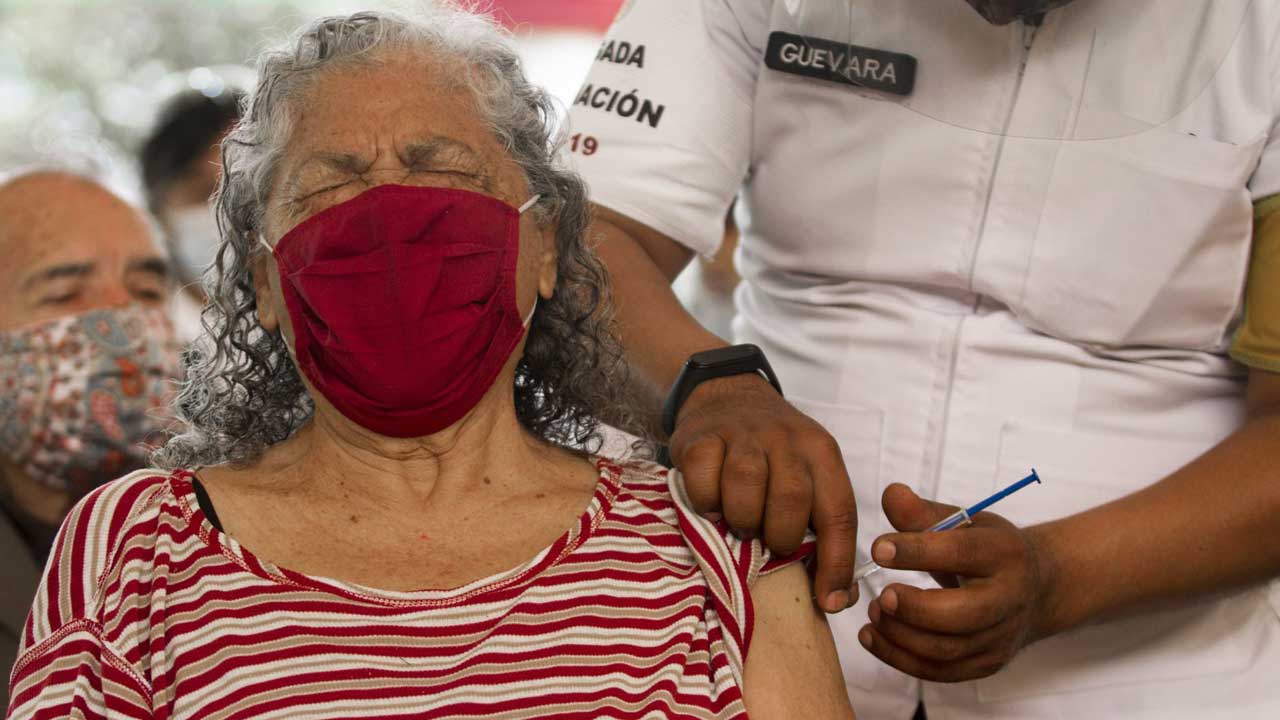 Vacunas contra COVID-19 México reporta 14 mil 811 reacciones