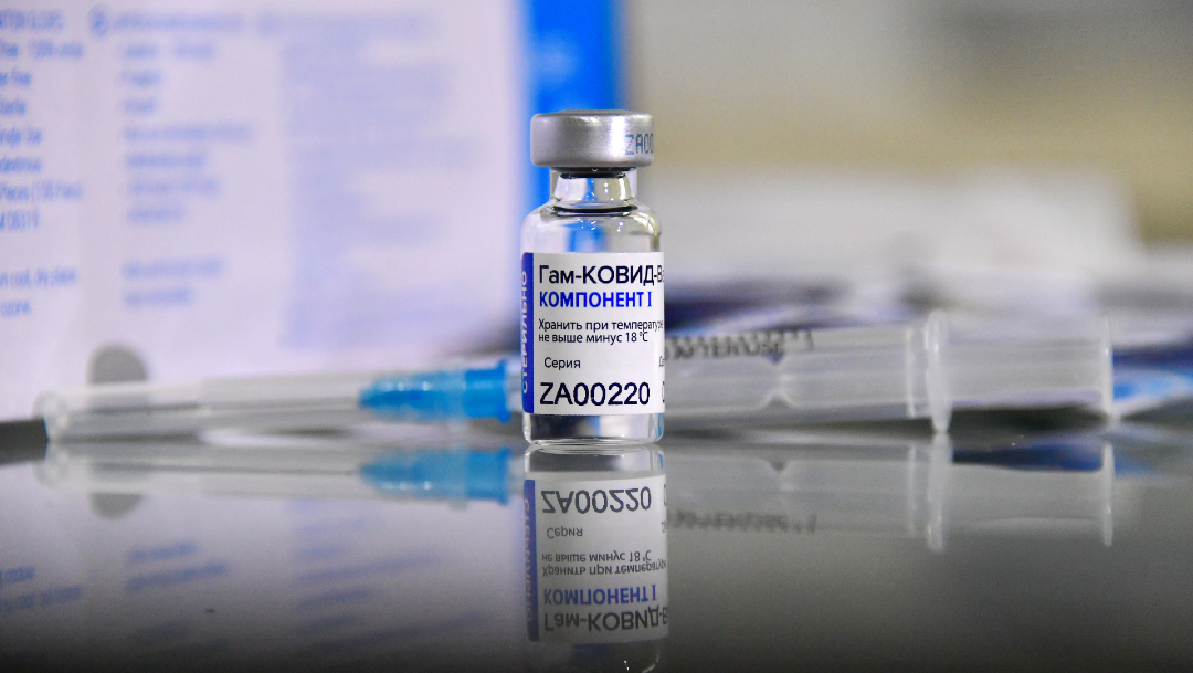 EpiVacCorona, segunda vacuna COVID-19 rusa, tiene eficacia del 94% y protege un año