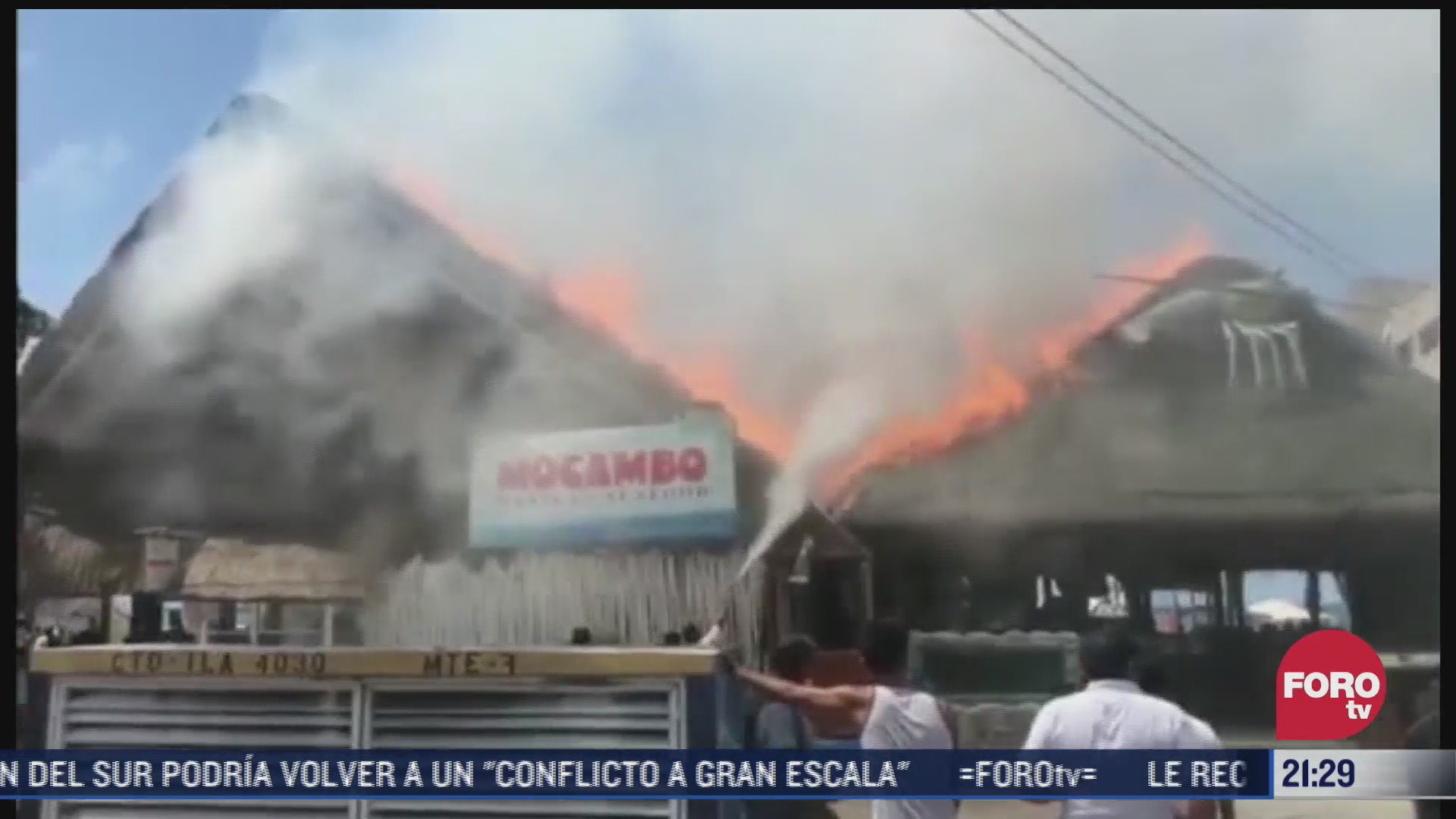 incendio arrasa con cuatro restaurantes en isla mujeres