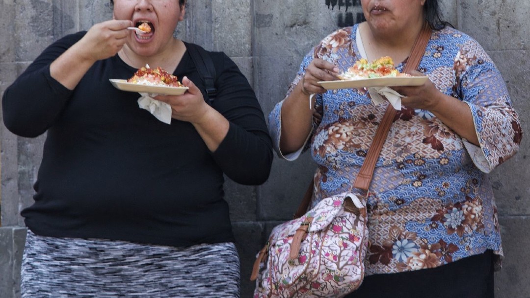 Mexicanos suben de peso por cambio de hábitos y encierro durante la pandemia