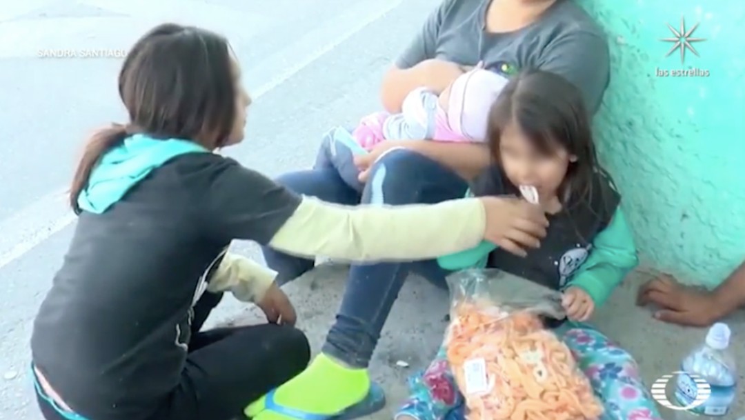 Migrantes hondureños intentan llegar a EEUU para atender ceguera de su hija