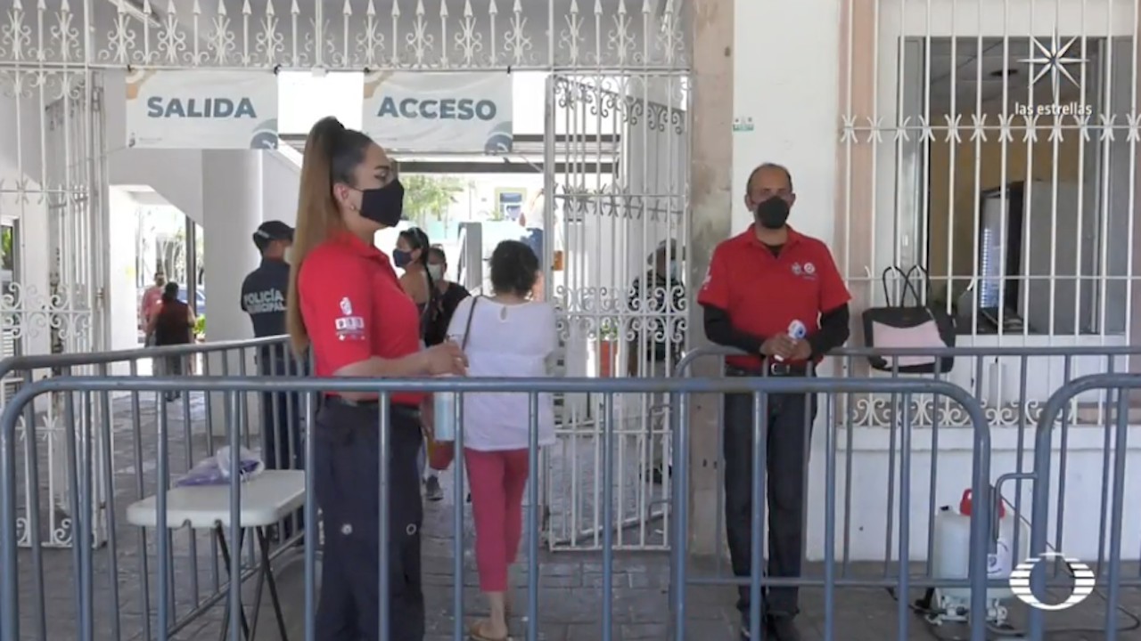 Protección Civil de Mazatlán da empleo a integrantes de la comunidad LGTB tras crisis por pandemia