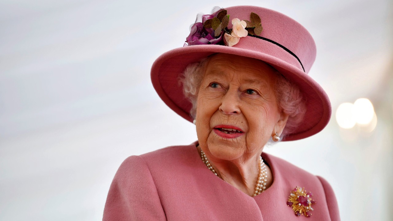 Reina Isabel II cumple su primer compromiso tras la muerte del duque de Edimburgo