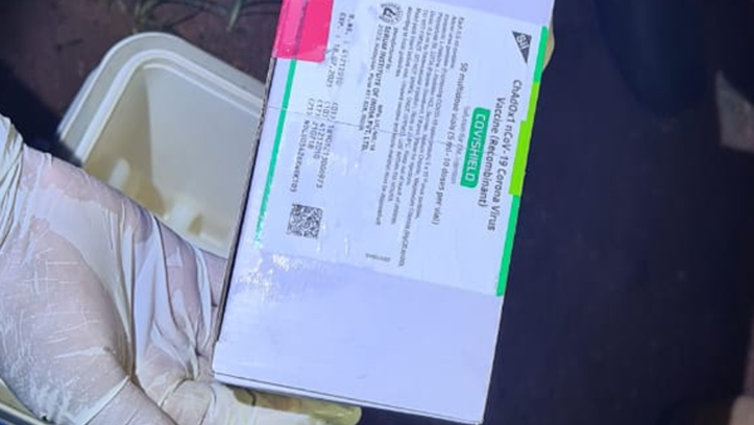 Las cajas selladas con las vacunas fueron robadas el jueves del centro de salud Los Almendros