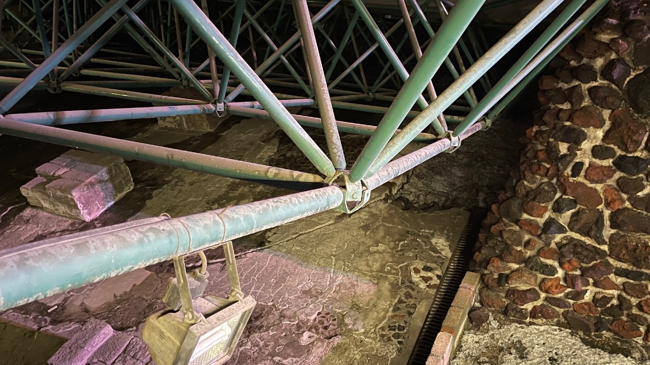 Arqueólogos evaluarán si hay daños por la fuerte granizada que provocó el colapso de la techumbre en el Templo Mayor