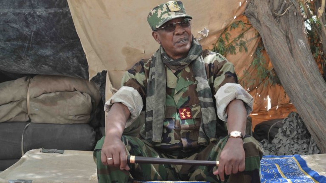 Tras muerte del presidente de Chad, su hijo presidirá el Consejo de Transición Militar