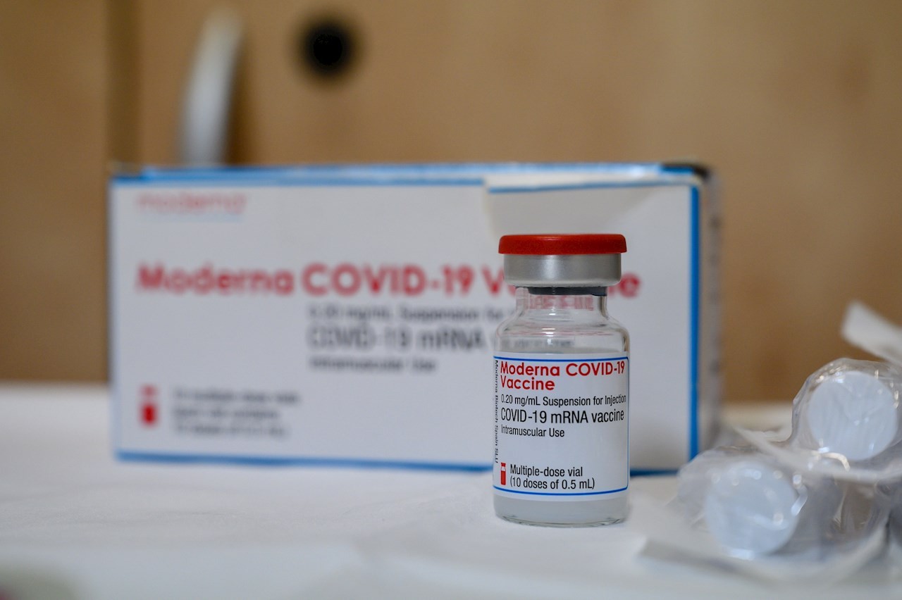 EEUU podría compartir 20 millones de vacunas adicionales contra COVID-19 con el mundo