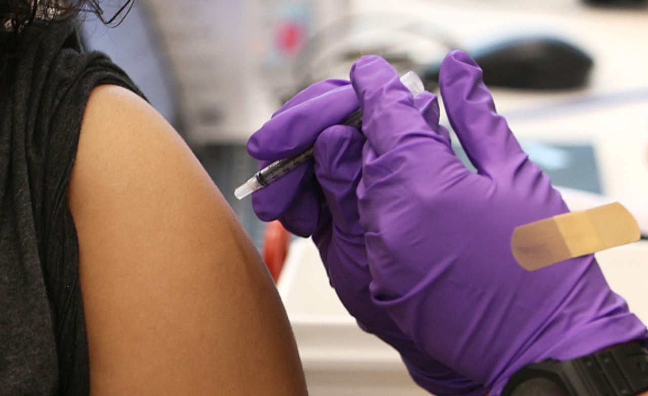 OMS: Ningún país debe bajar la guardia ante COVID-19 aunque vacunación avance rápido