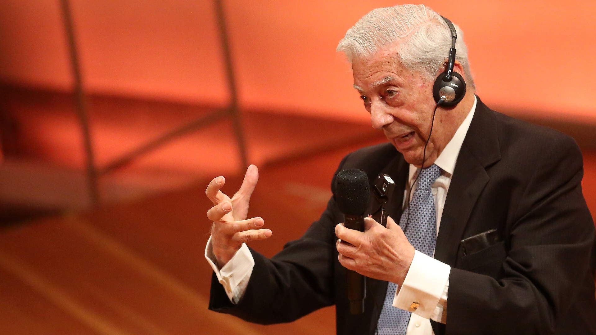 Vargas Llosa reafirma su apoyo a la candidata presidencial Keiko Fujimori