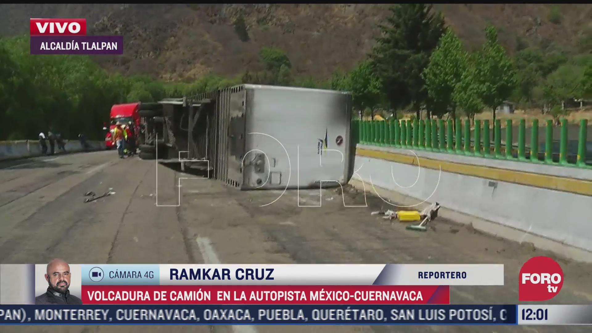 vuelca trailer cargado con medicamentos en la autopista mexico cuernavaca