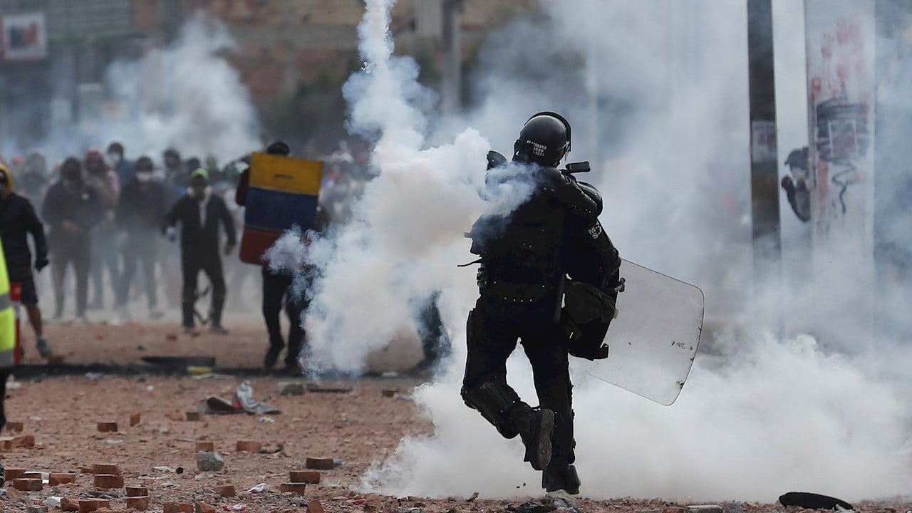 Al menos 10 personas mueren en protestas de Colombia