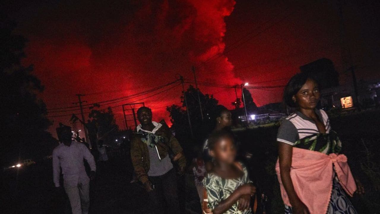 Al menos 5 muertos por erupción del volcán Nyiragongo en Congo; autoridades evacúan Goma