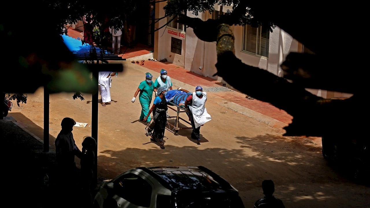 India-declara-epidemia-por-hongo-negro-en-pacientes-COVID