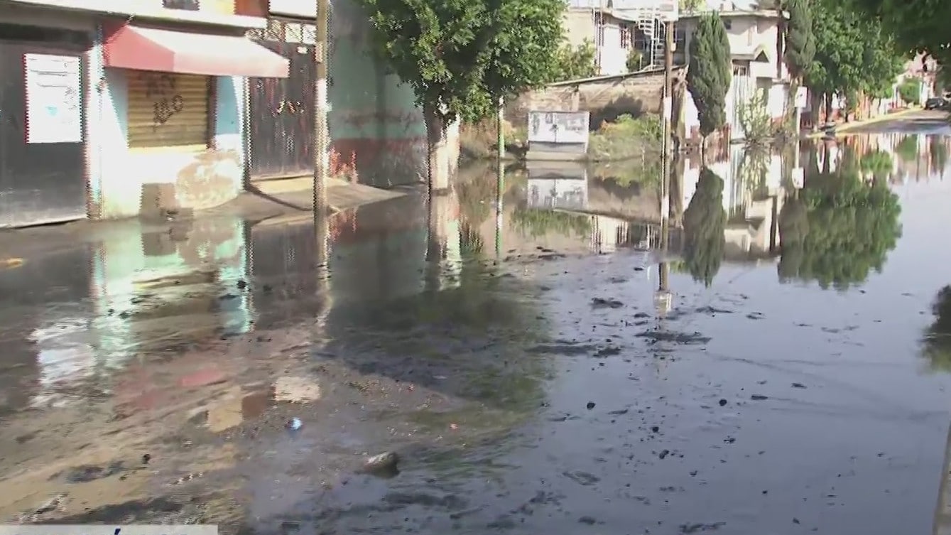 Lluvia inunda calles del municipio de Chalco, Estado de México
