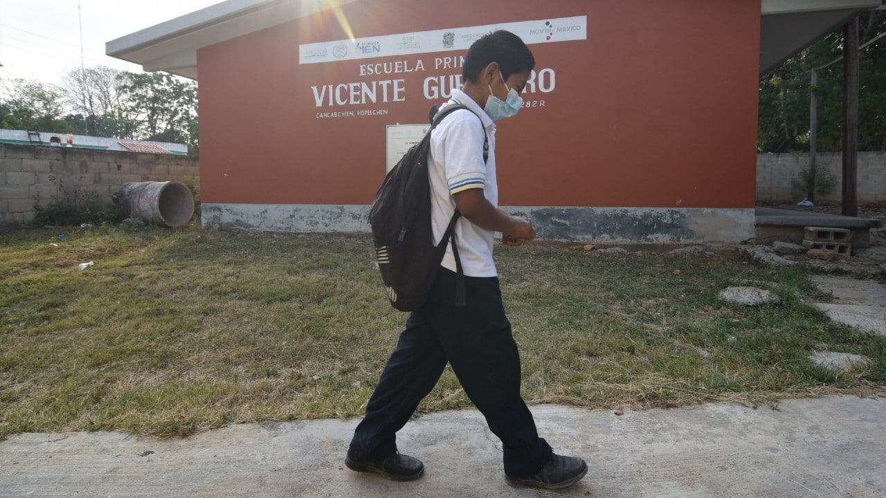 Cierran otra escuela en Campeche por caso COVID
