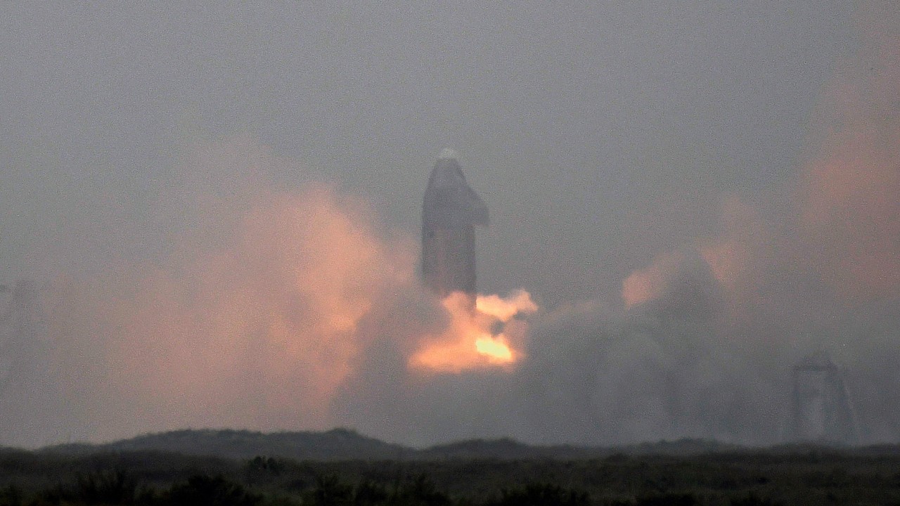 Cohete-Starship-de-SpaceX-aterriza-tras-quinto-intento