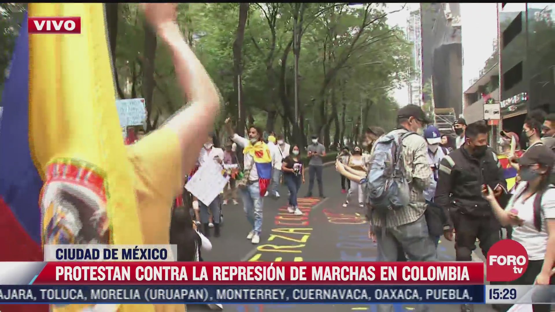 colombianos se manifiestan en la embajada de colombia en mexico