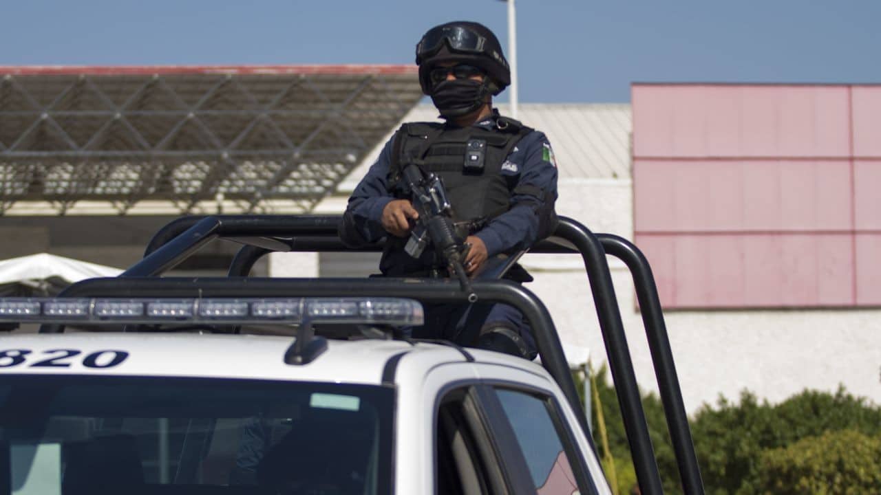 Detienen a tres presuntos huachicoleros en Nuevo León