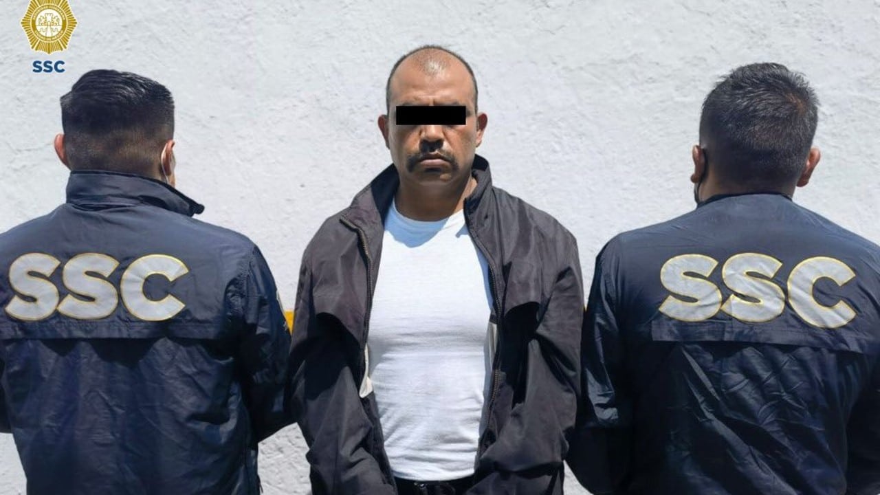 Detienen al 'Depredador', policía de CDMX conocido por sus abusos de autoridad y maltrato