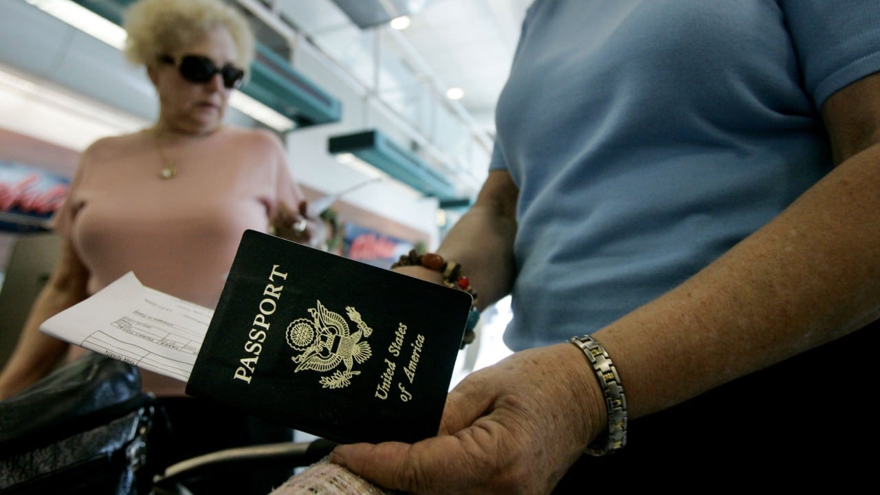 EEUU permite que ciudadanos regresen con pasaporte expirado