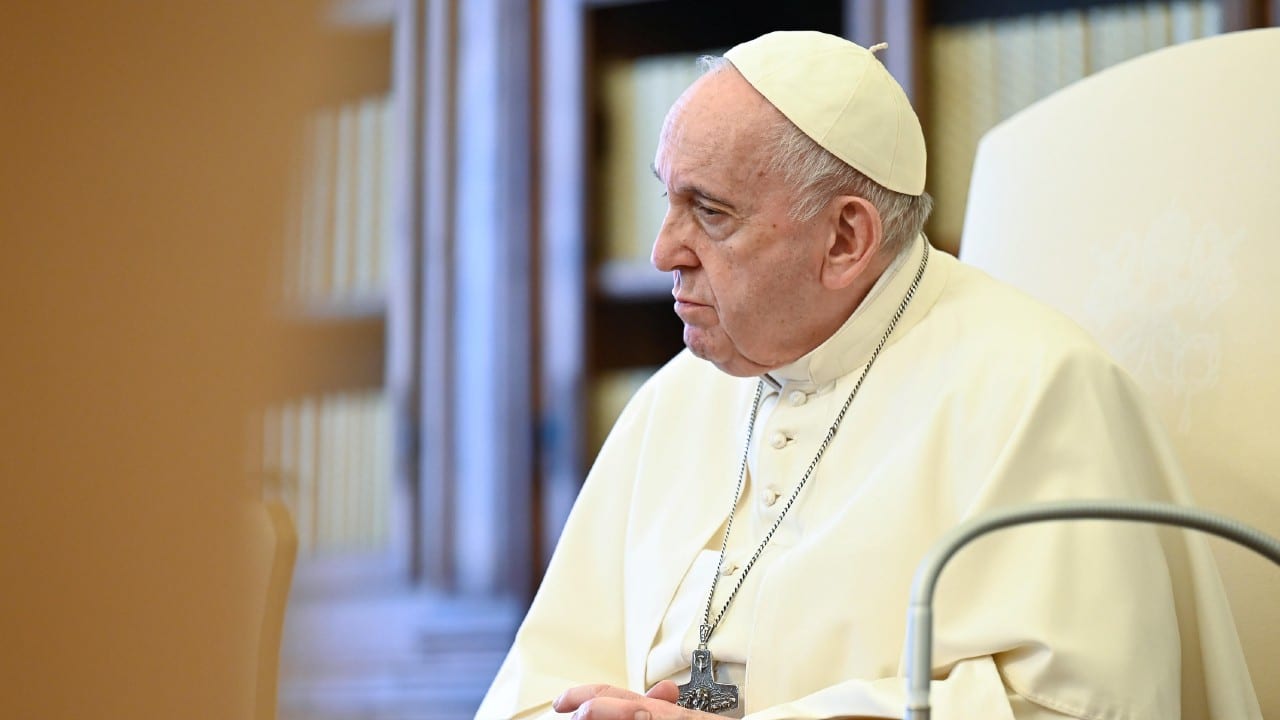 El papa Francisco critica 'los nacionalismos cerrados y agresivos' contra los migrantes