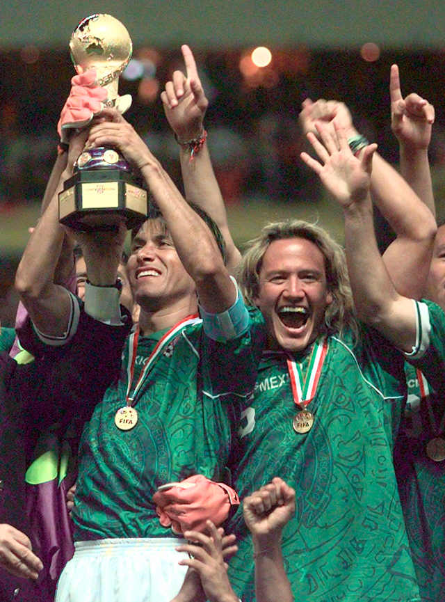 México ganó la Copa Confederaciones en 1999 en el Estadio Azteca 