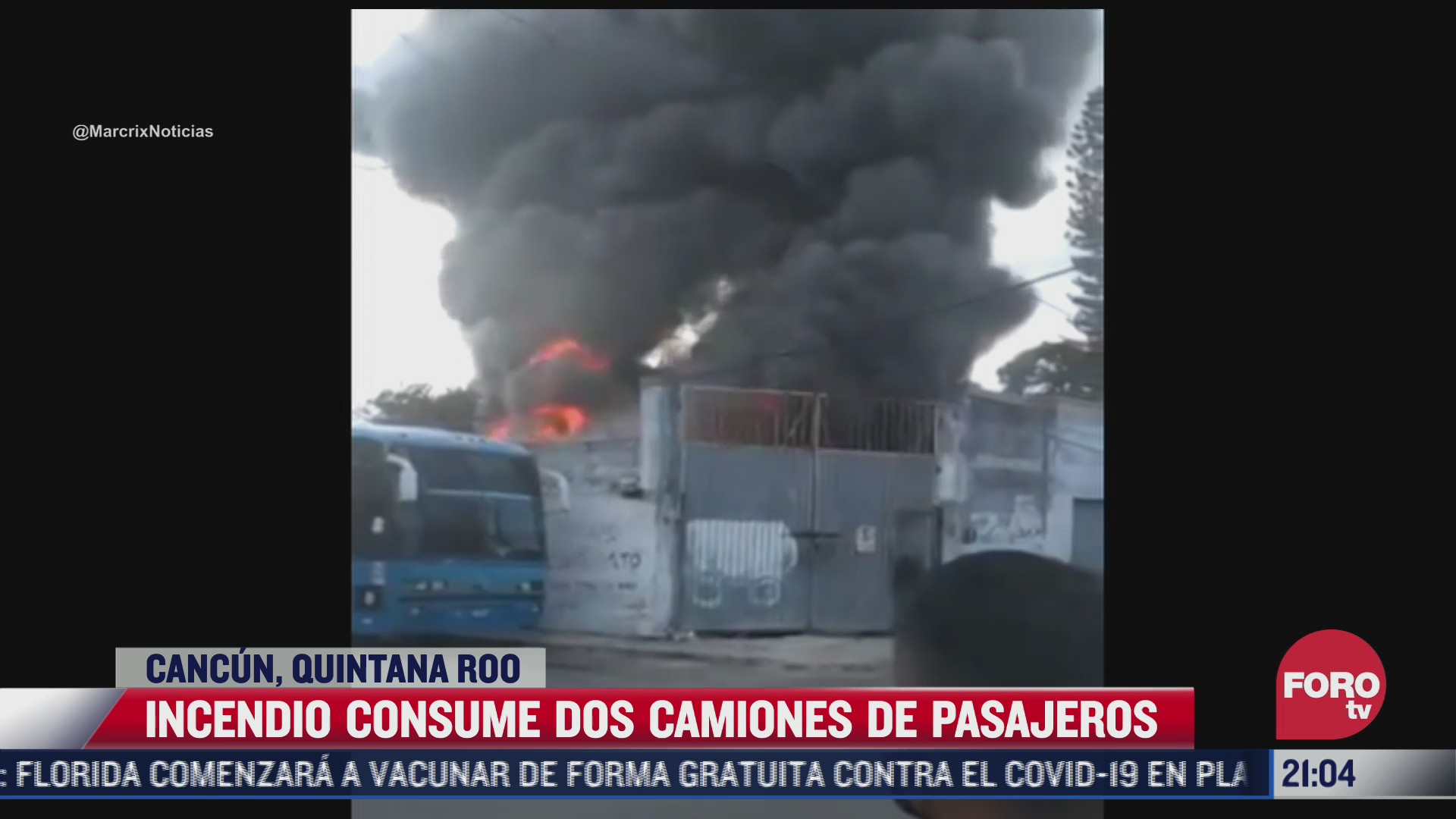 incendio consume dos camiones de pasajeros en cancun