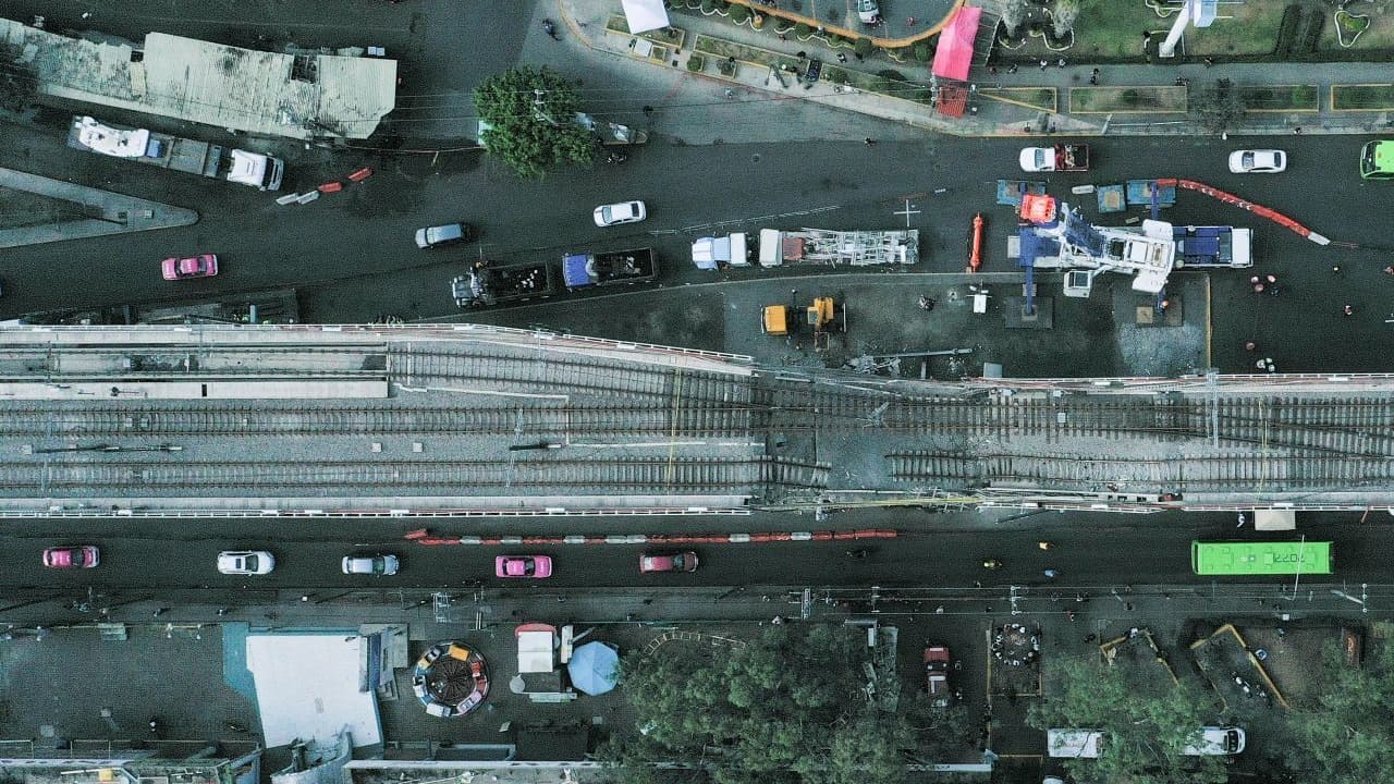 Lastimada por la tragedia, Avenida Tláhuac es la única opción vial para miles de personas