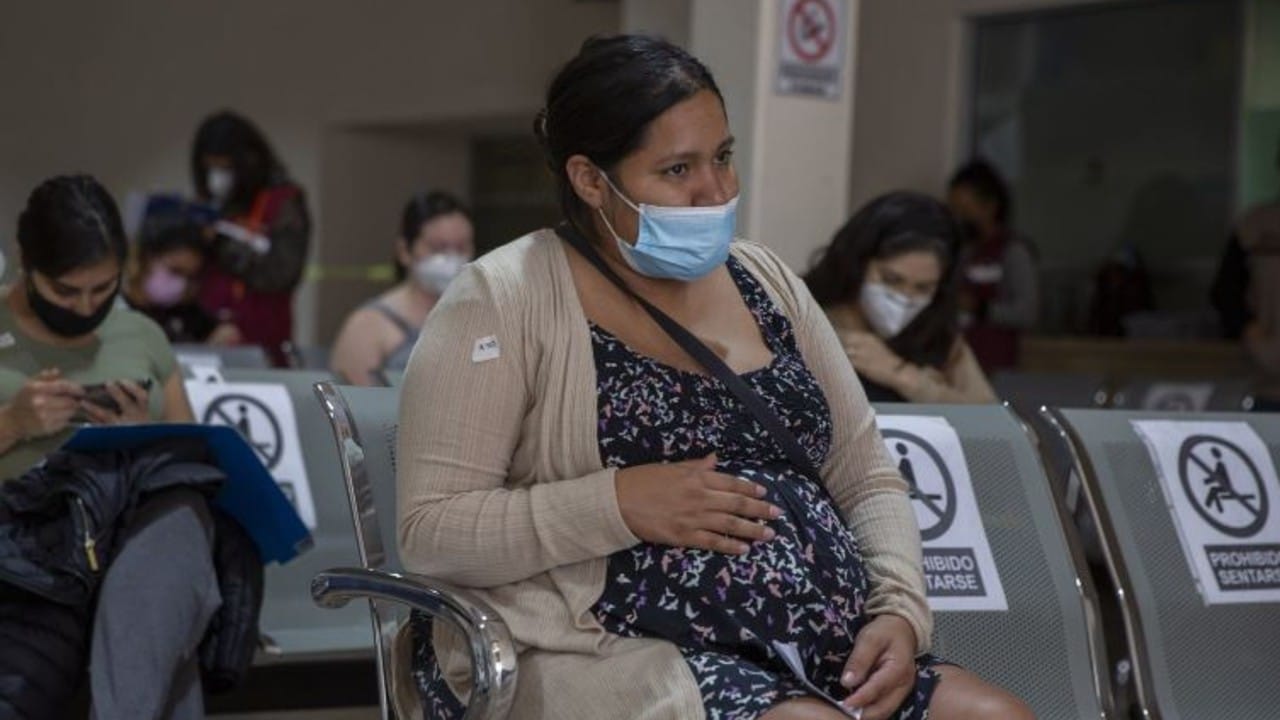 Mujeres embarazadas podrán registrarse para ser vacunadas