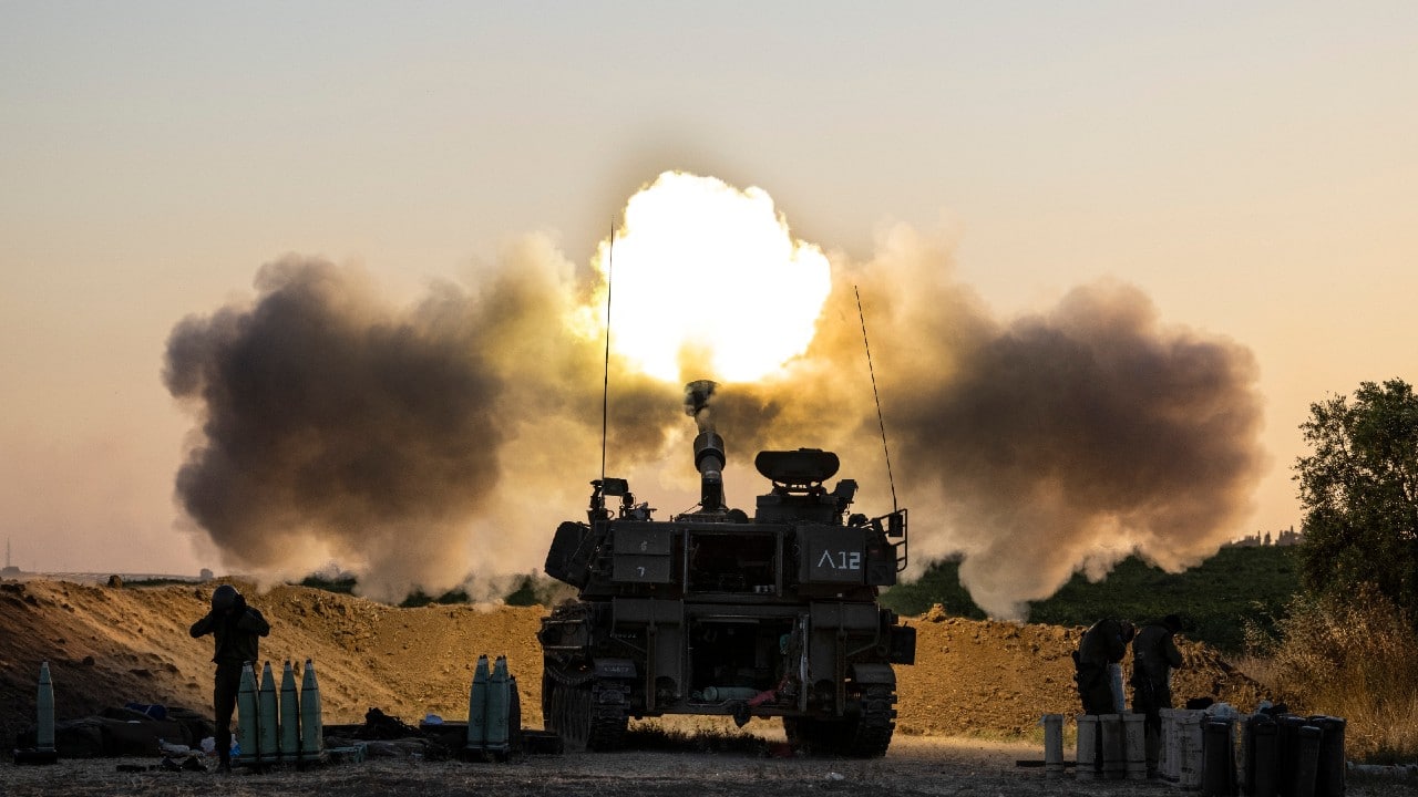 Nueva madrugada de extensos bombardeos israelíes en la Franja de Gaza