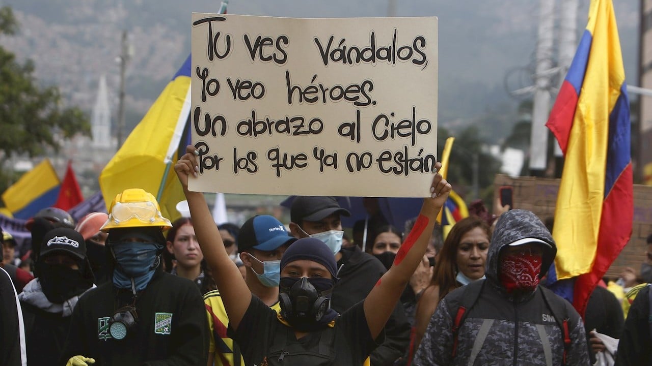 Mueren tres personas durante protestas en Colombia N+