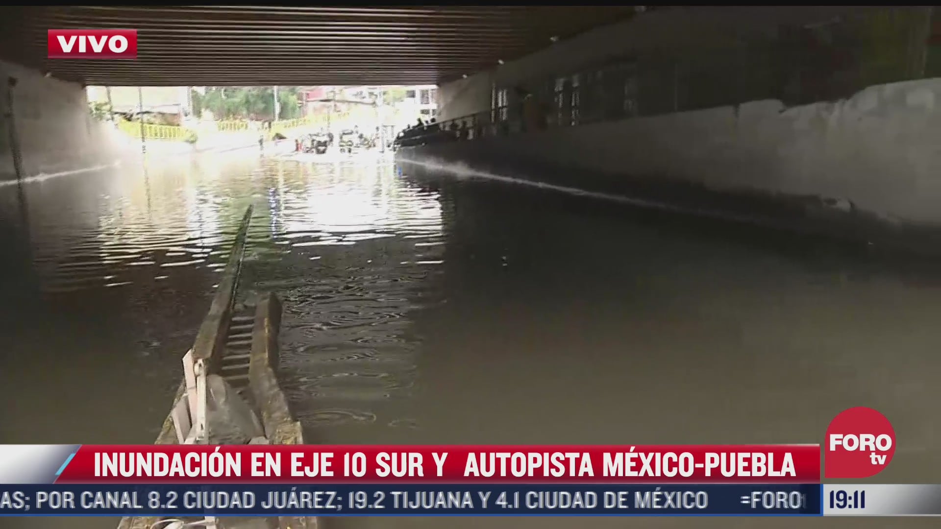 se registra inundacion en el eje 10 sur y la autopista mexico puebla