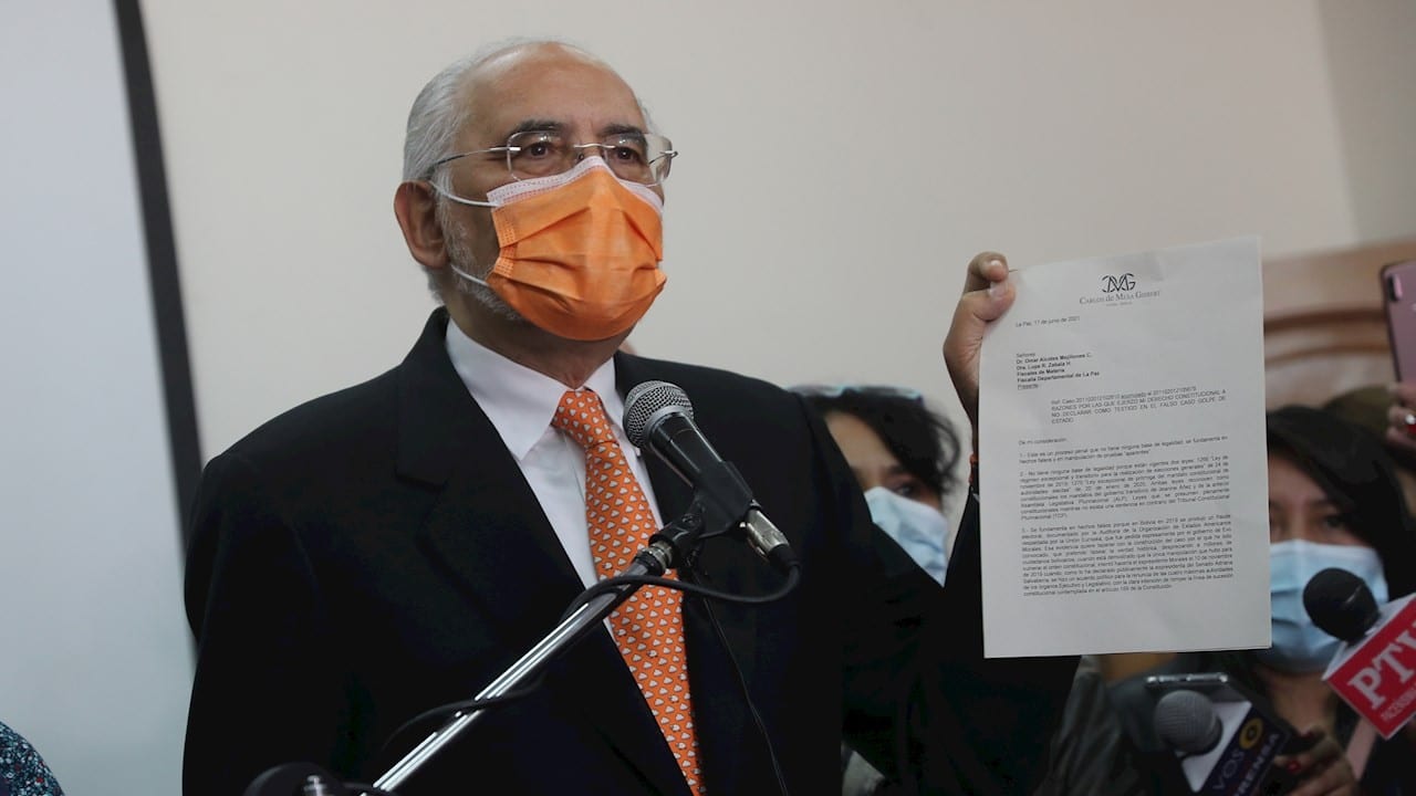Expresidente de Bolivia, Carlos Mesa, denuncia persecución