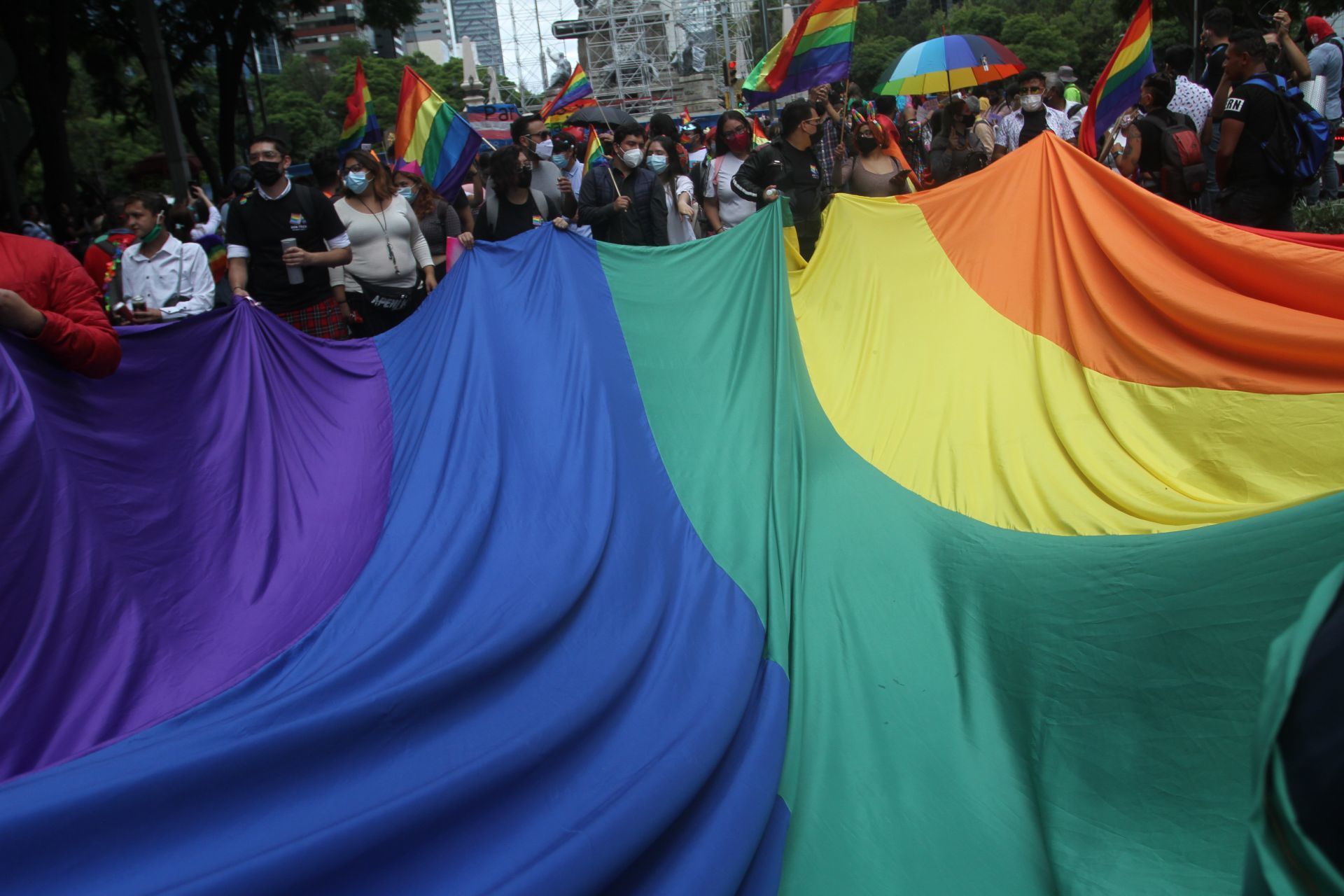CDMX realiza la Marcha 43 del Orgullo LGBTTTI+ con miles de participantes