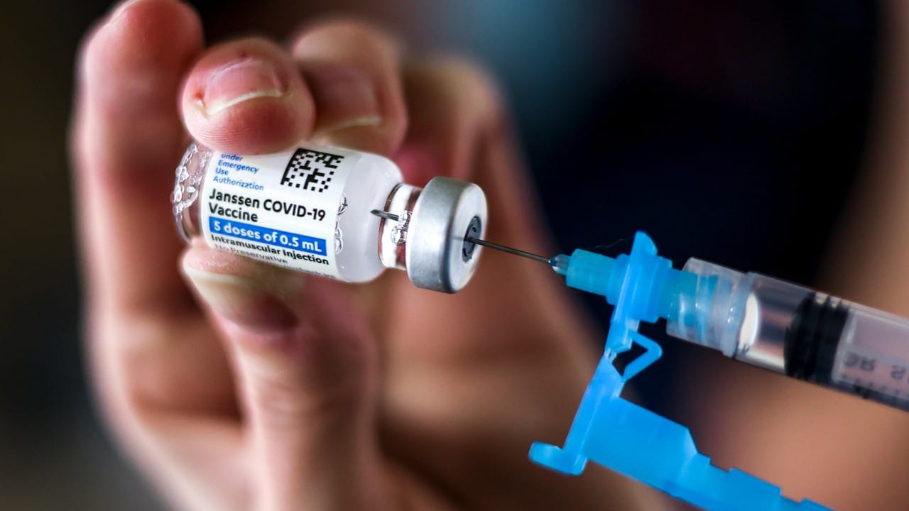 EEUU no alcanzará objetivo de vacunar al 70% de los adultos antes del 4 de julio