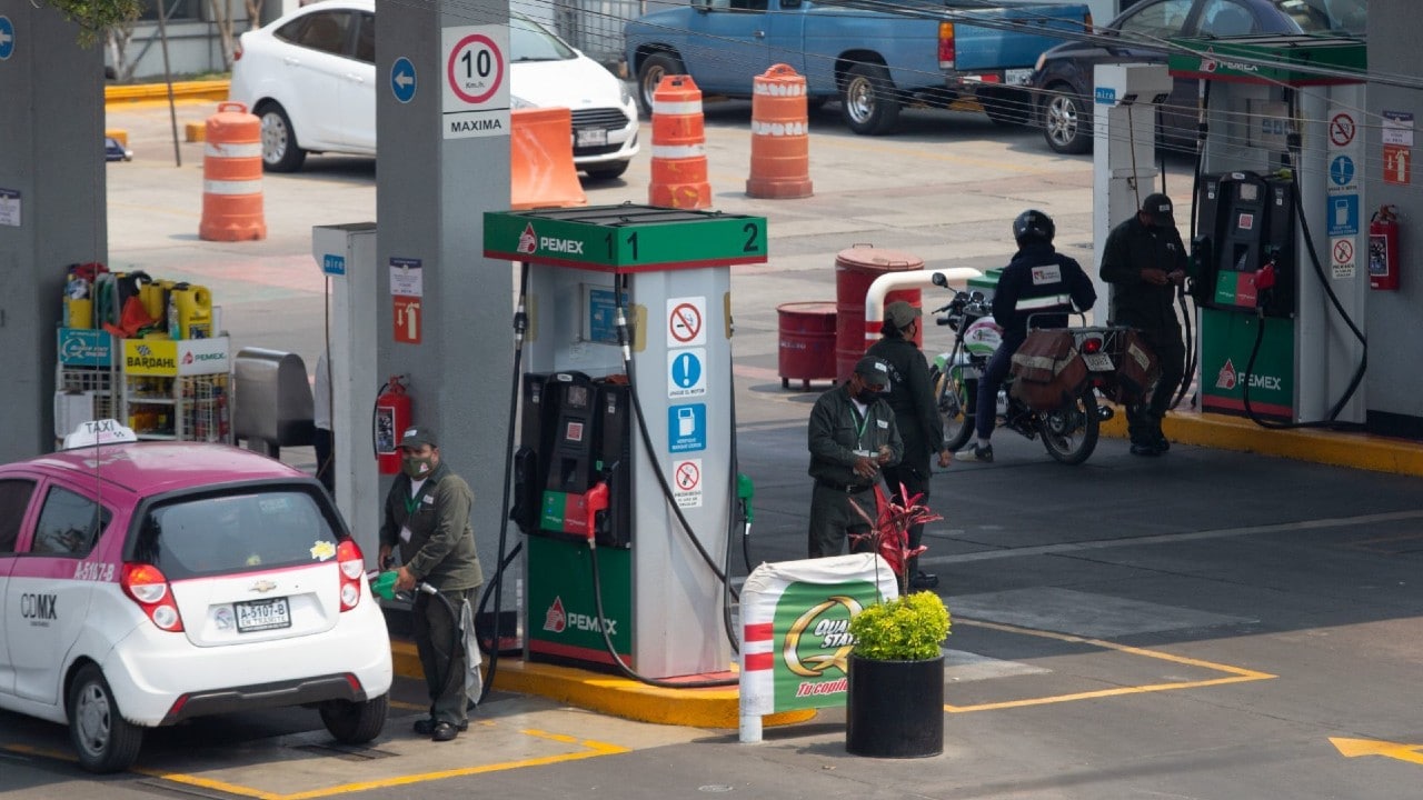 Gasolina más cara sigue en 23.19 pesos por litro: Profeco