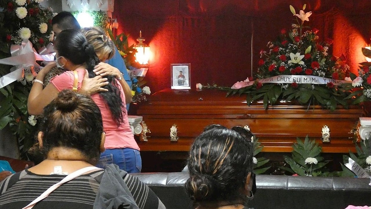 Familiares y amigos despiden a Ángel Fernando Ruiz Flores, joven fallecido durante el ataque armado en Reynosa