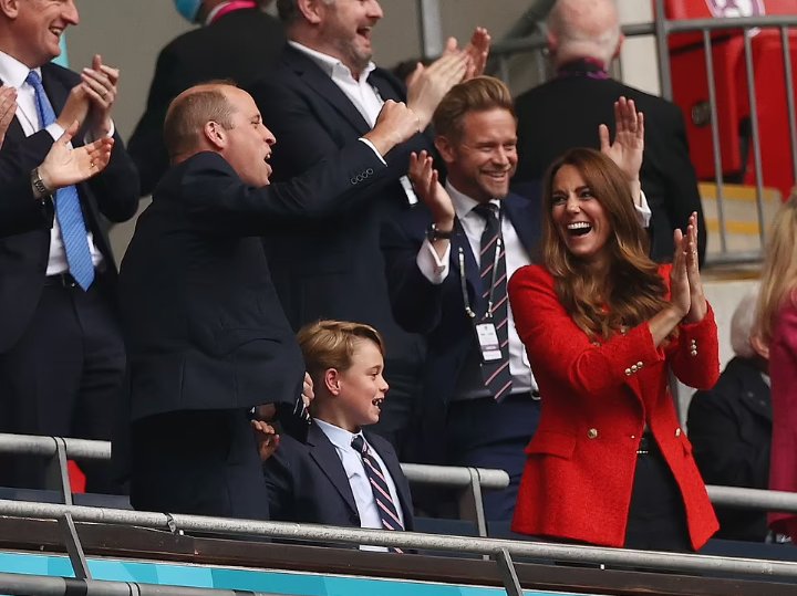 Príncipe George festeja gol de Inglaterra en Euro 2020 con su familia