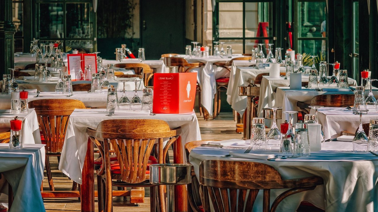 Influencer quería comer gratis en restaurante, respuesta de los dueños se vuelve viral