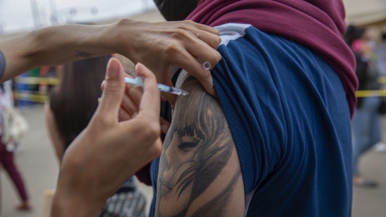 Vacunación contra COVID-19 en Baja California