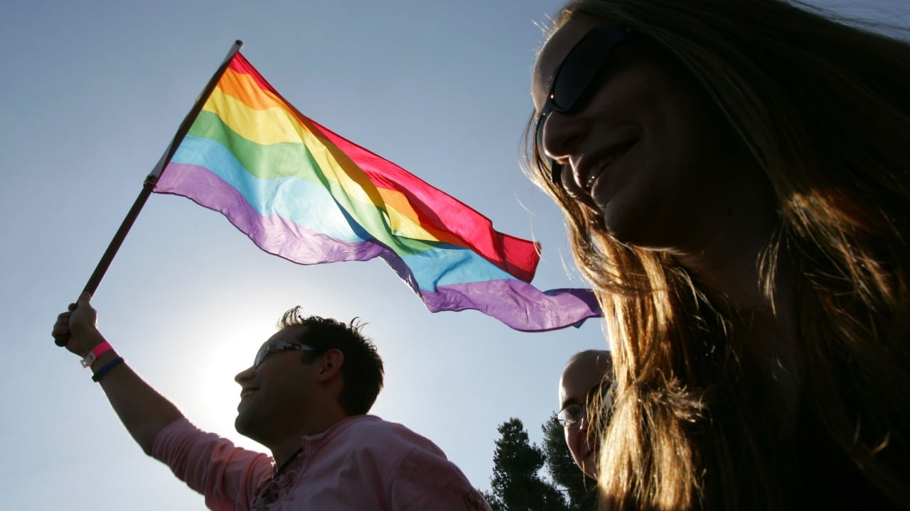 Vaticano pide revisión de proyecto de ley contra la homofobia de Italia
