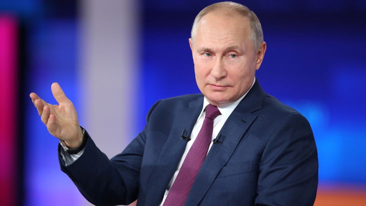 Vladimir Putin fue vacunado contra COVID-19 con la Sputnik V en febrero