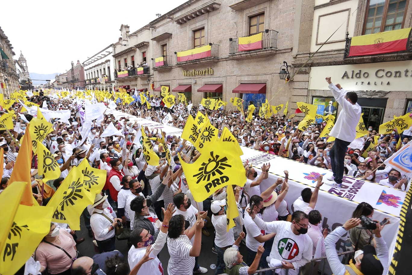 Carlos Herrera cierra campaña electoral en Michoacán