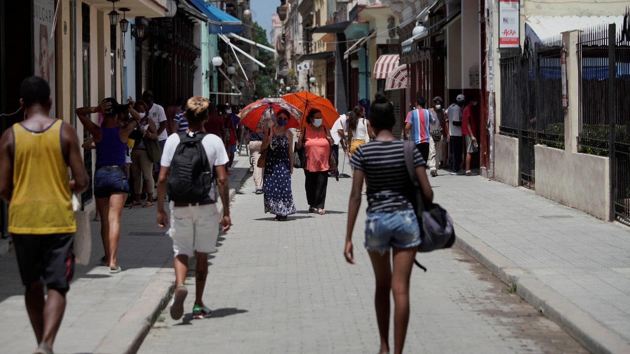Cuba-suspende-depósitos-en-efectivo-en-dólares