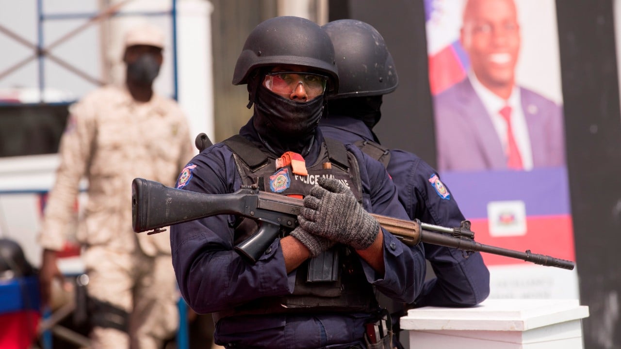 Se registran protestas y disturbios durante el funeral de Jovenel Moïse, presidente de Haití