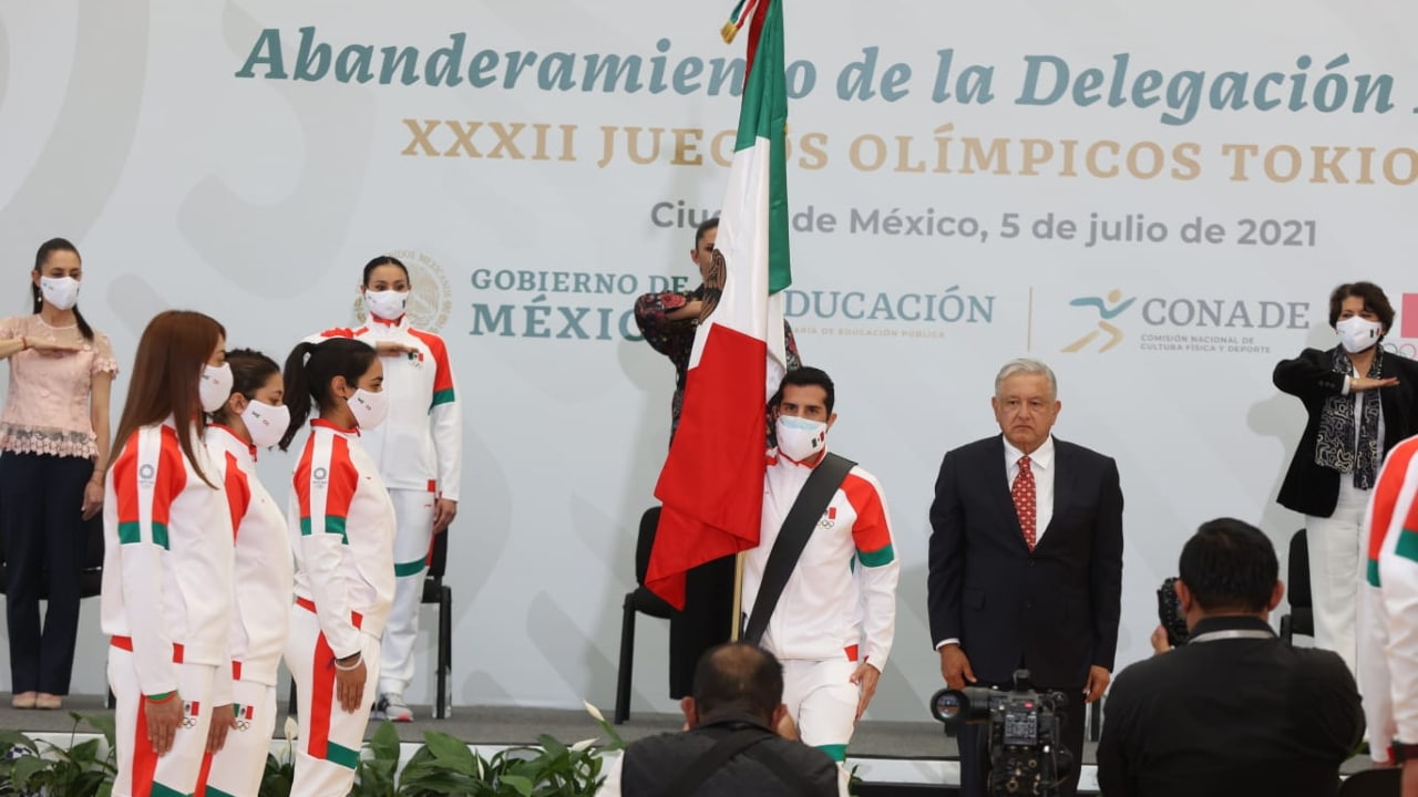AMLO abandera a delegación mexicana que participará en Juegos Olímpicos de Tokyo