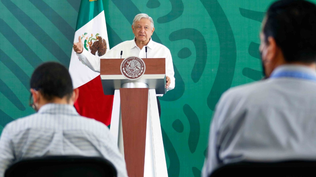 Andrés Manuel López Obrador, presidente de México, ofreció conferencia de prensa desde Culiacán