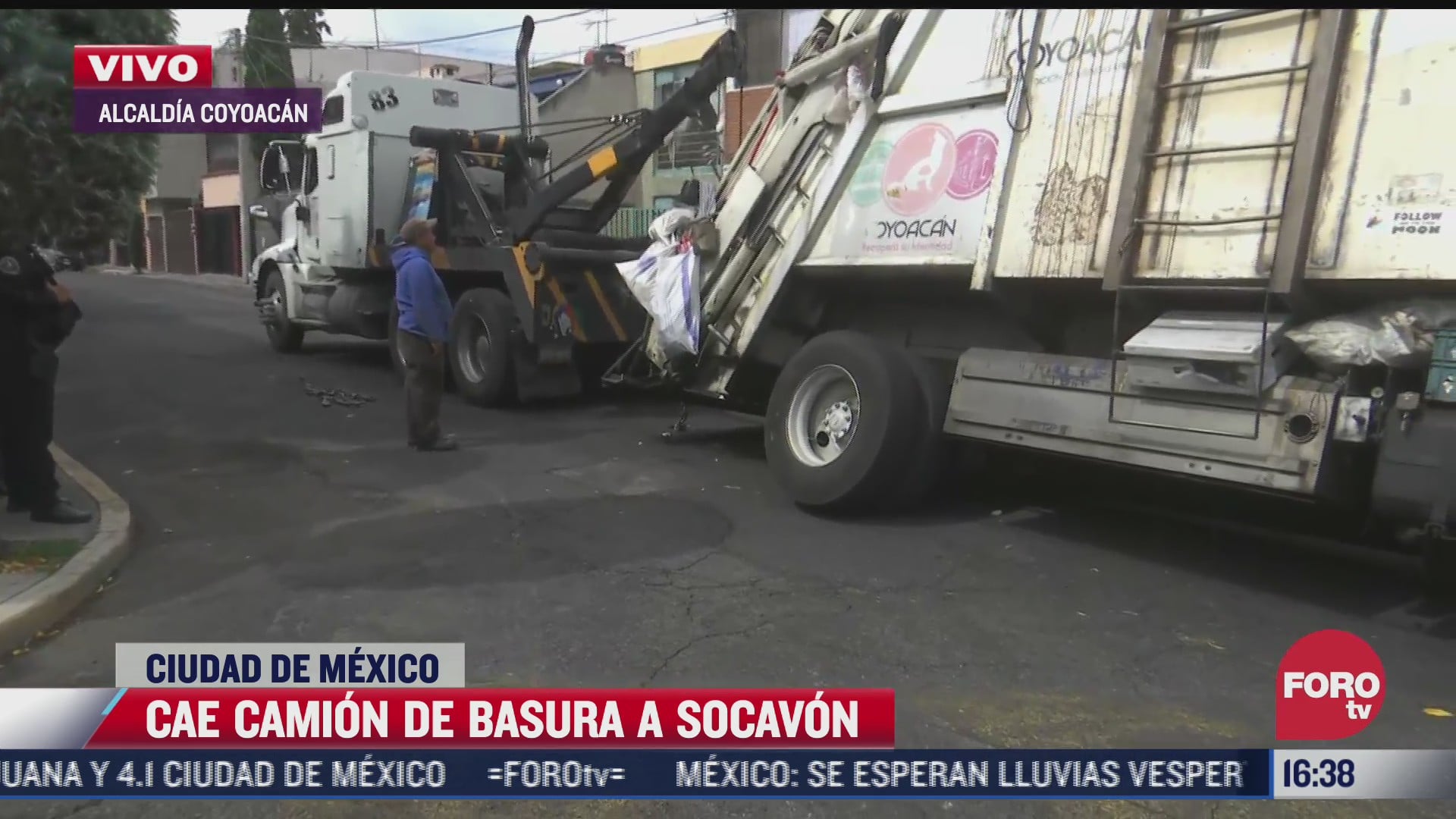 camion de basura cae a socavon en alcaldia coyoacan