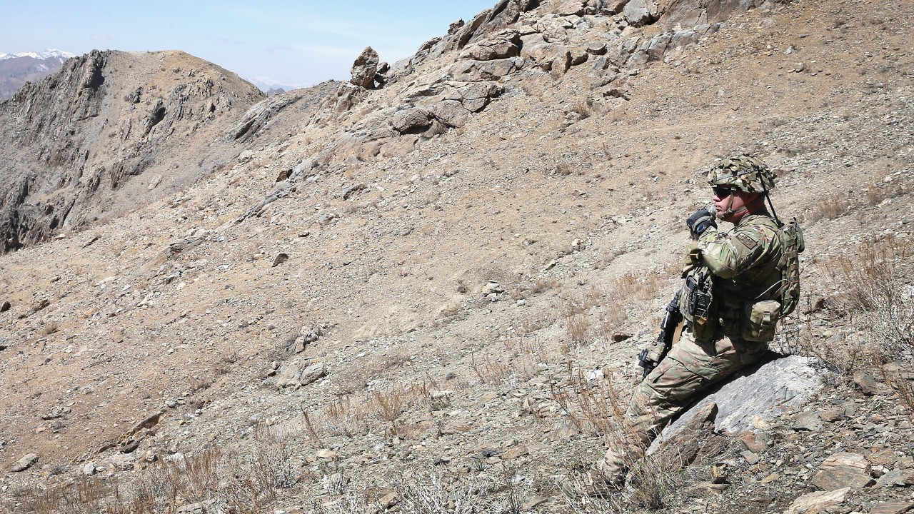 EEUU advierte bombardeos en Afganistán si ofensiva talibán sigue