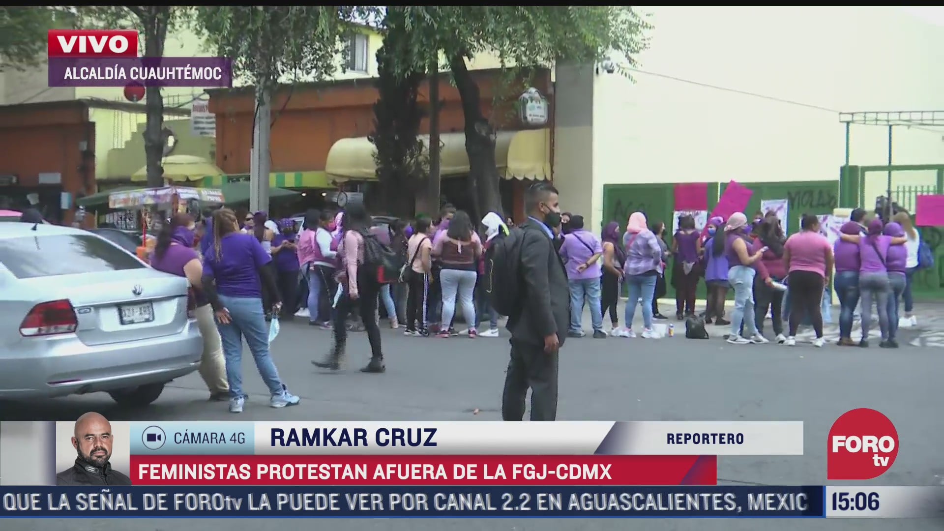 feministas protestan afuera de la fiscalia de la ciudad de mexico